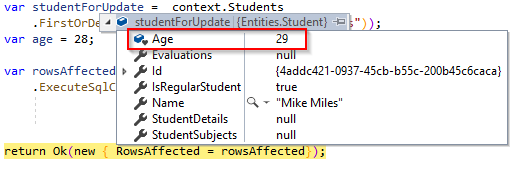 ExecuteSqlCommand not changed local entity - Queries in Entity Framework Core